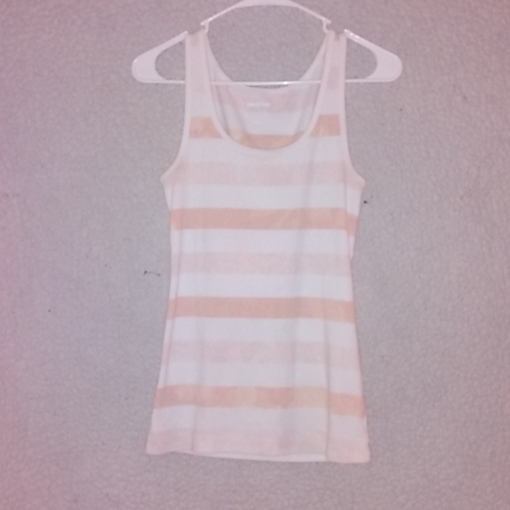 5/20. Tank top